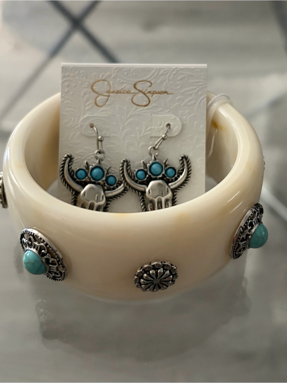 nOir Cream Resin Bangle with Jessica Simpson Turquoise Concho Earrings